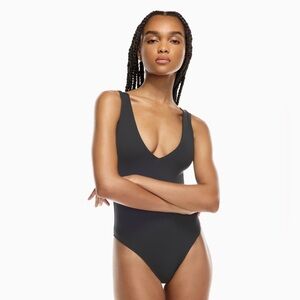 Babaton Contour V-Neck Bodysuit